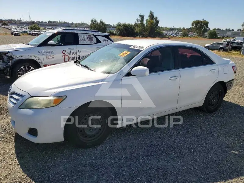 2010 Toyota CAMRY фото