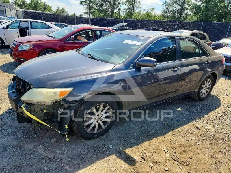 2010 Toyota CAMRY фото