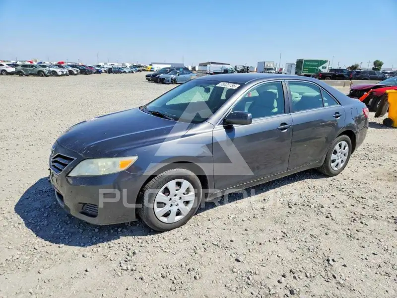 2010 Toyota CAMRY фото