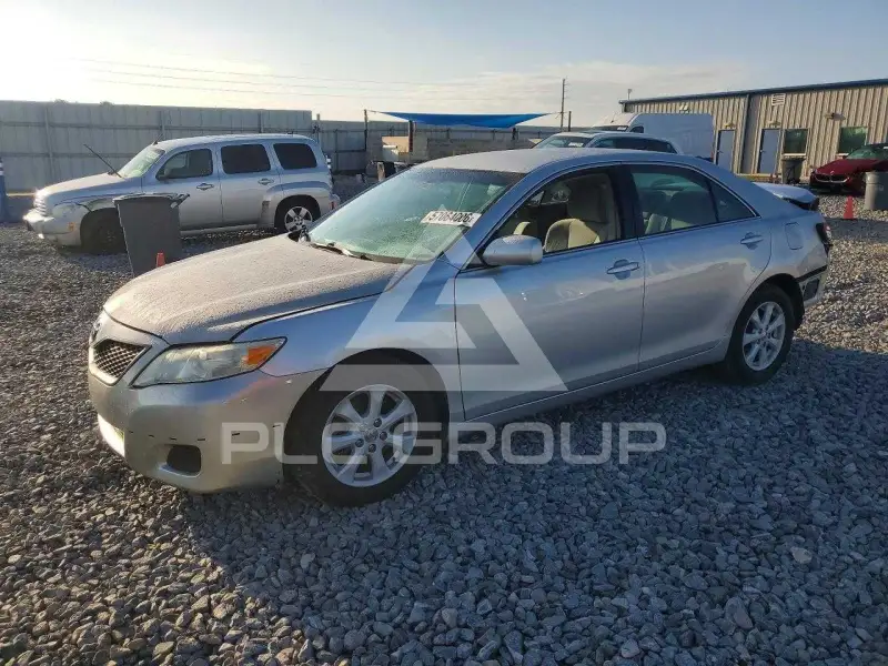 2010 Toyota CAMRY фото