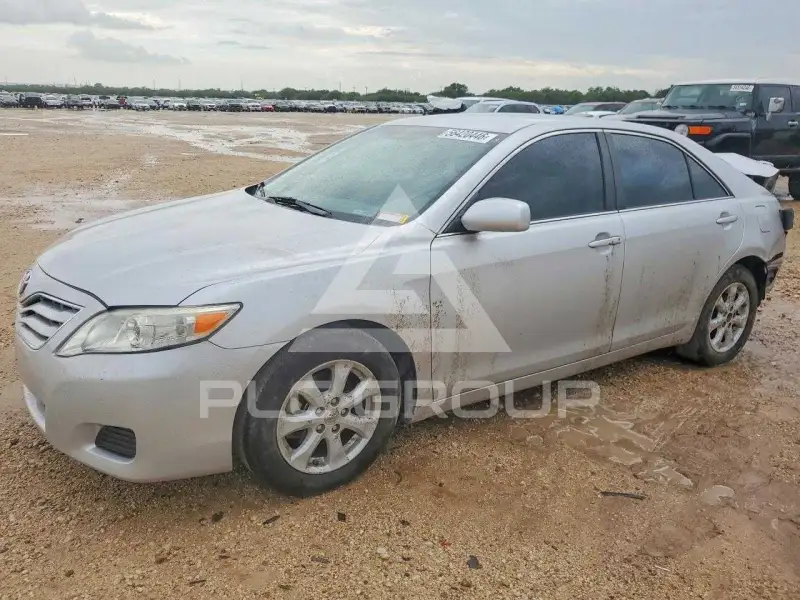 2010 Toyota CAMRY фото