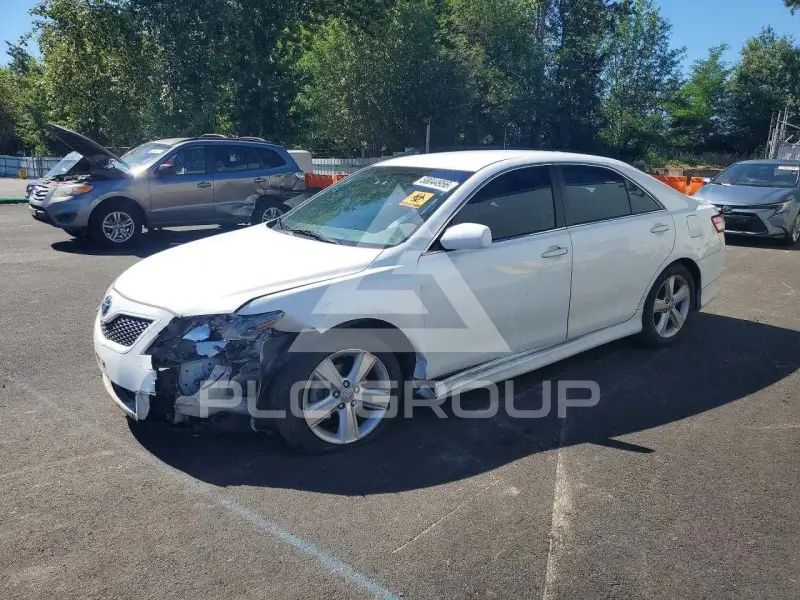 2010 Toyota CAMRY photo