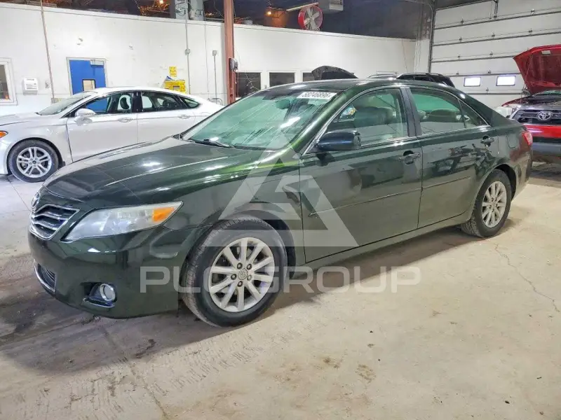 2010 Toyota CAMRY фото