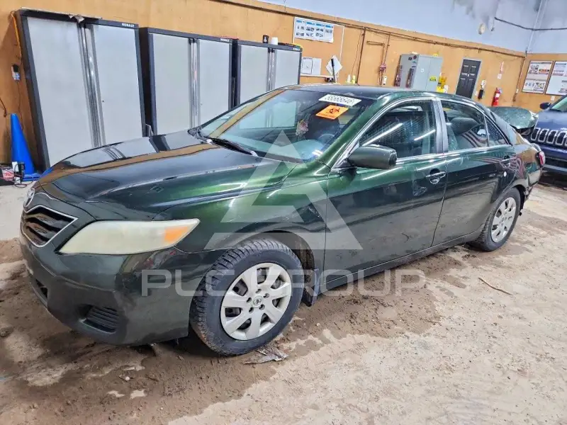 2010 Toyota CAMRY фото