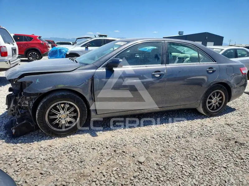 2010 Toyota CAMRY фото