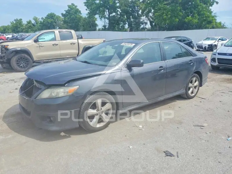 2010 Toyota CAMRY фото