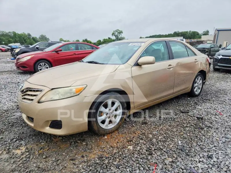 2010 Toyota CAMRY фото