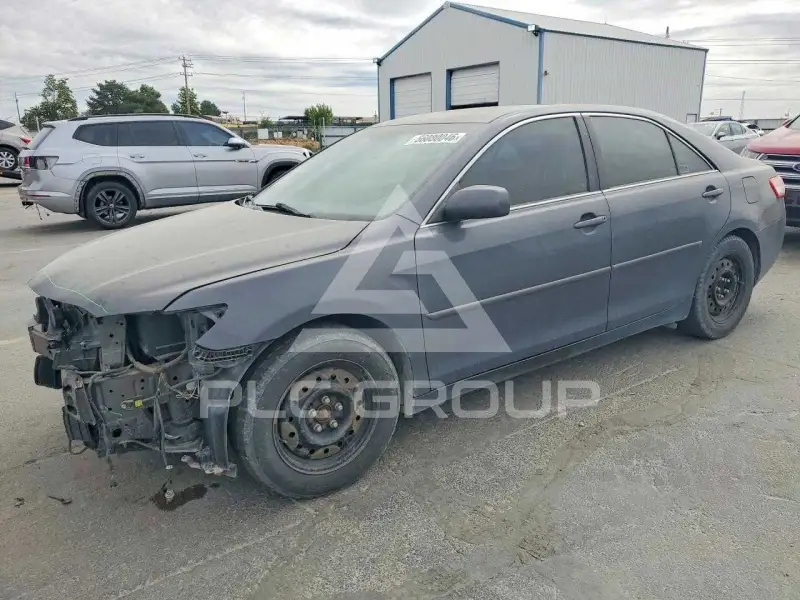 2010 Toyota CAMRY фото