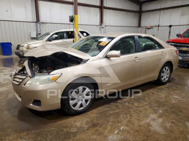 2010 Toyota CAMRY фото