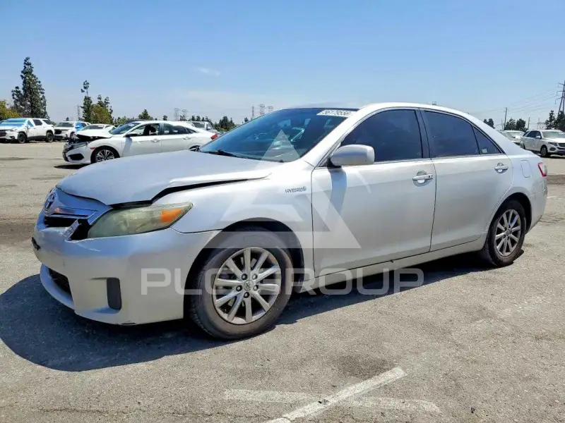 2010 Toyota CAMRY фото