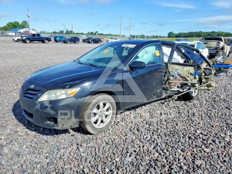 2010 Toyota CAMRY фото