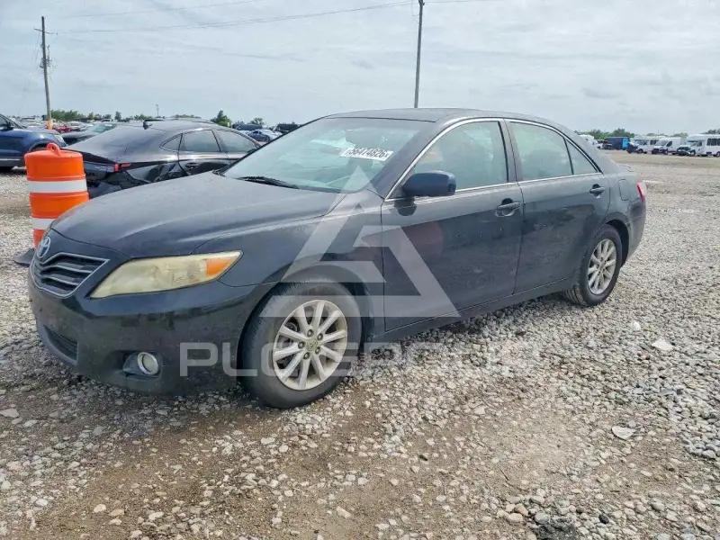 2010 Toyota CAMRY фото