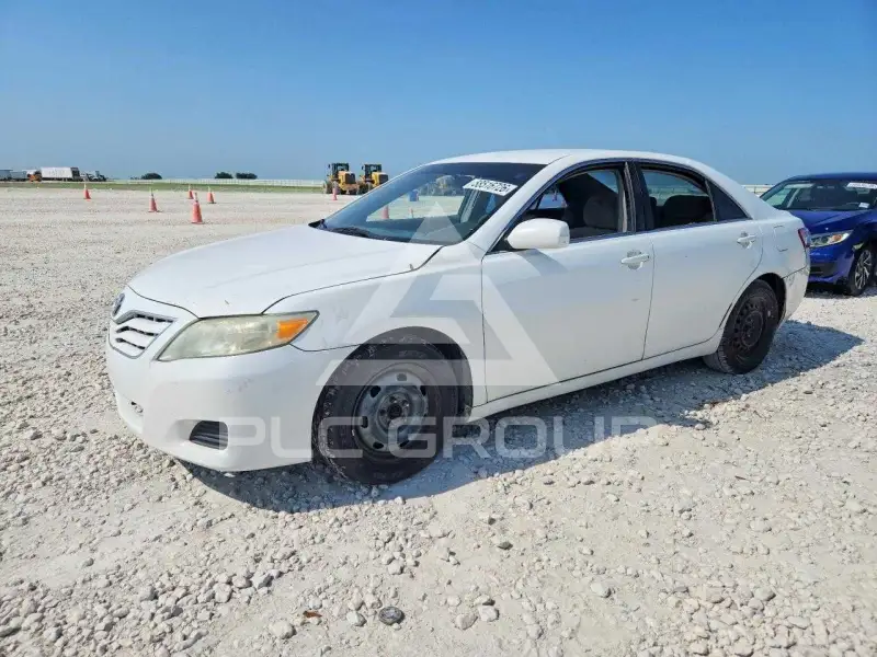2010 Toyota CAMRY фото