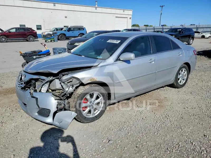 2010 Toyota CAMRY photo