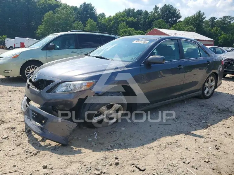 2010 Toyota CAMRY фото