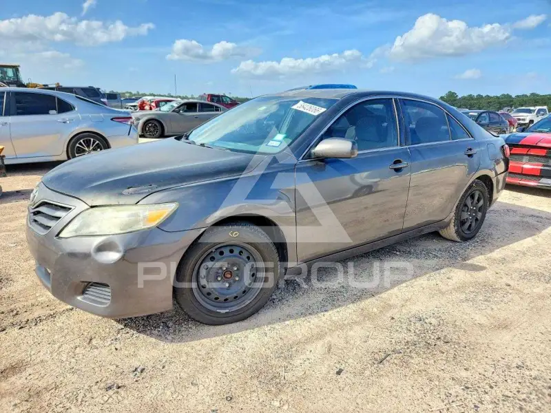 2010 Toyota CAMRY photo