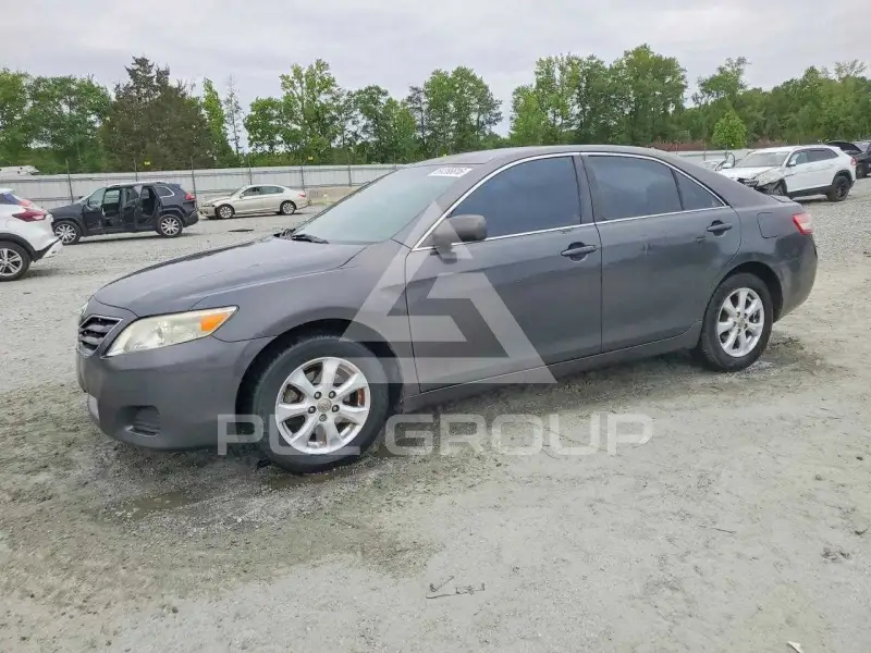 2010 Toyota CAMRY photo