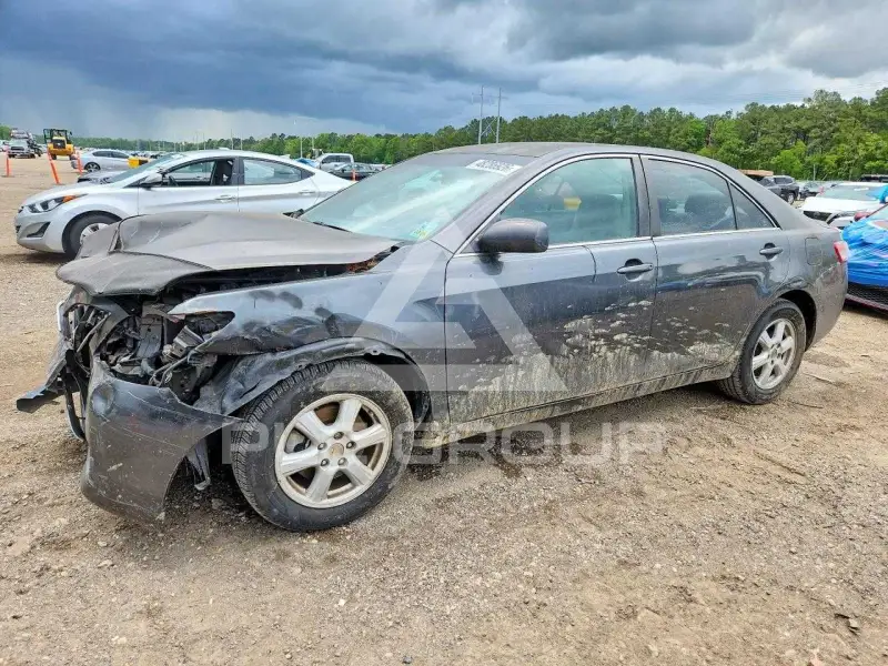 2010 Toyota CAMRY фото