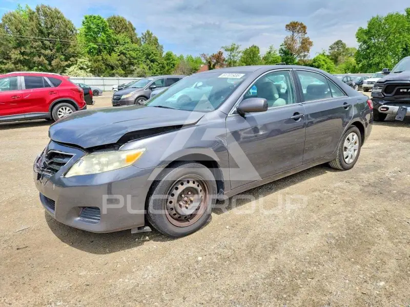 2010 Toyota CAMRY photo