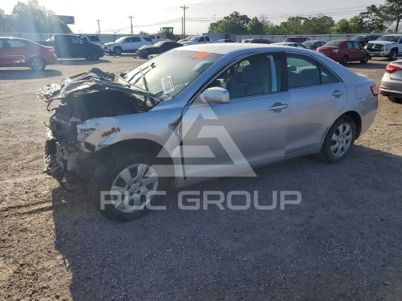 2010 Toyota CAMRY фото