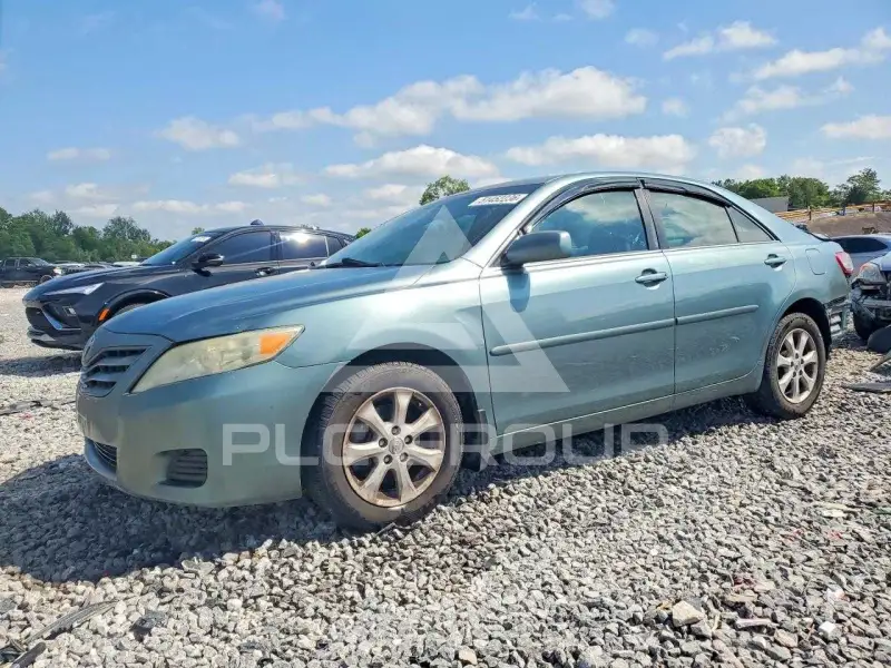 2010 Toyota CAMRY фото