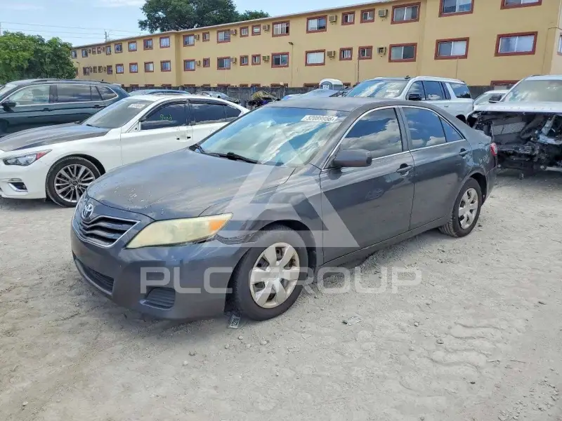 2010 Toyota CAMRY фото