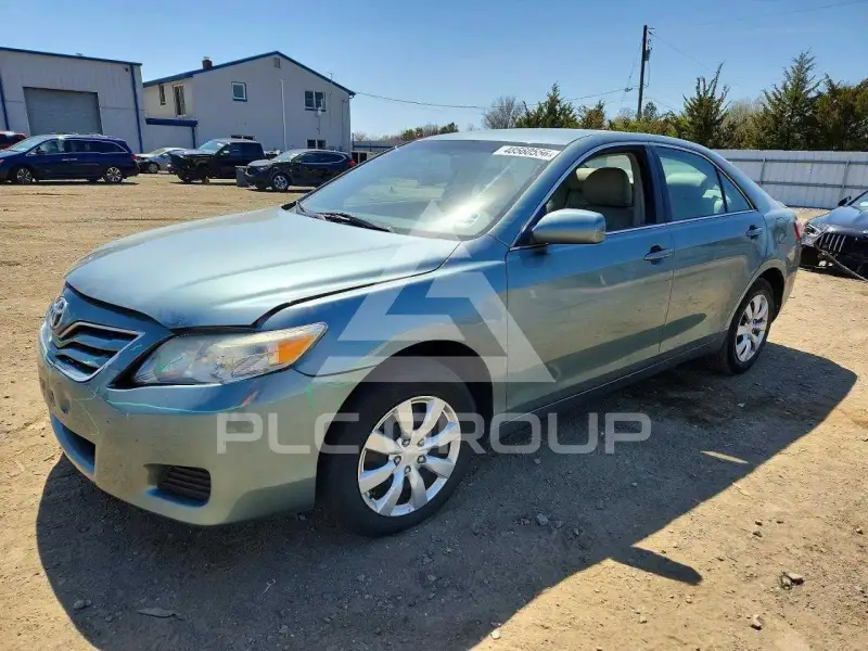 2010 Toyota CAMRY фото