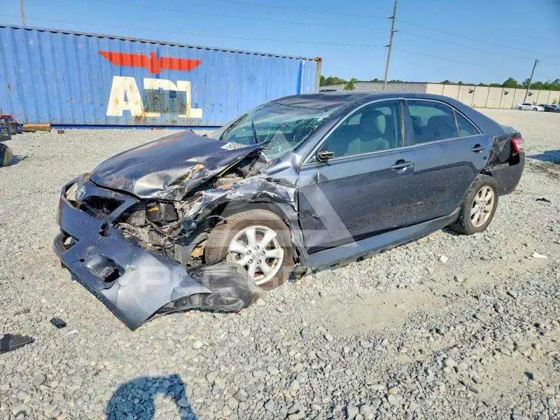2010 Toyota CAMRY фото