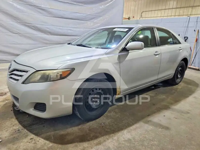 2010 Toyota CAMRY фото