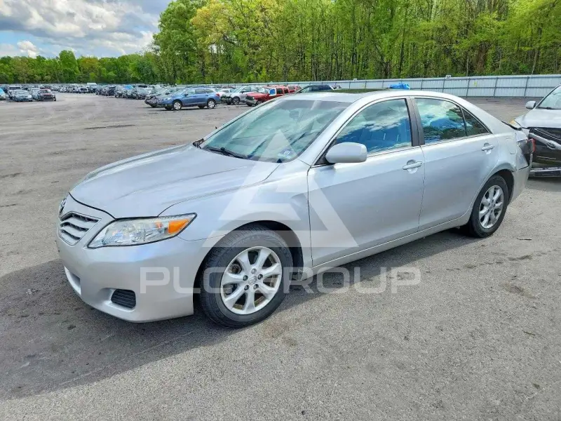 2010 Toyota CAMRY фото
