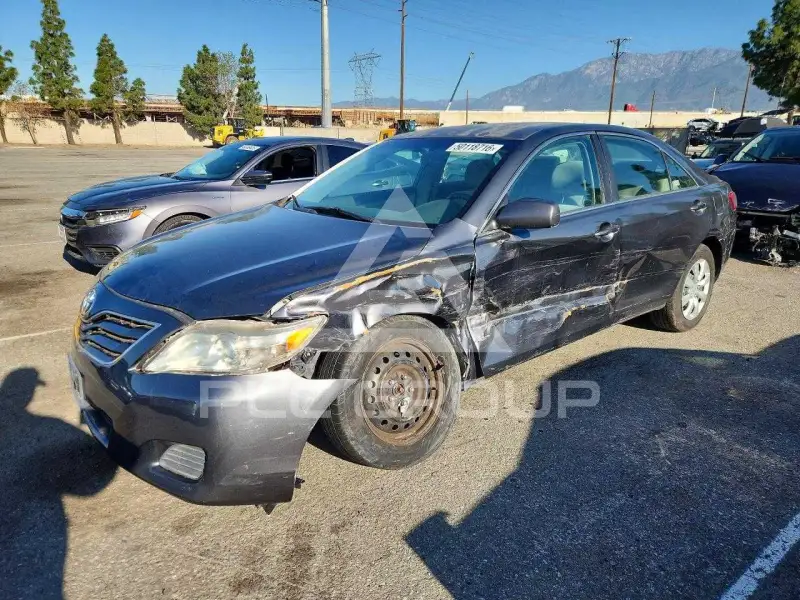 2010 Toyota CAMRY фото