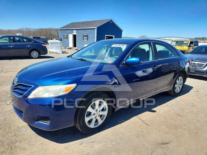 2010 Toyota CAMRY фото