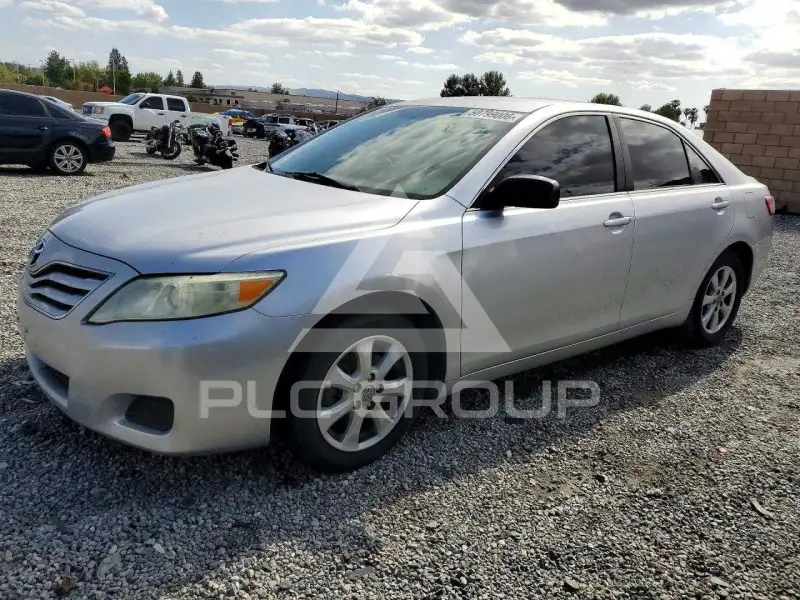 2010 Toyota CAMRY фото