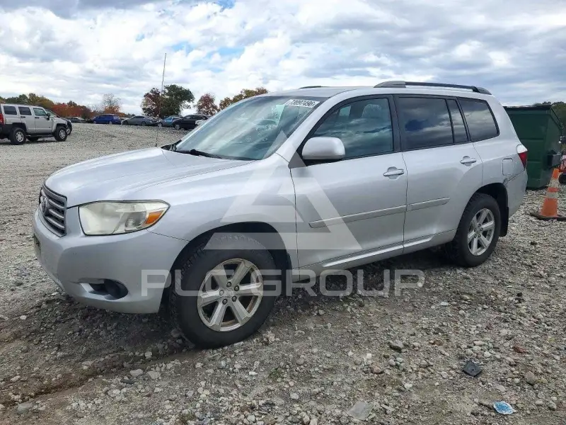 2010 Toyota Highlander photo