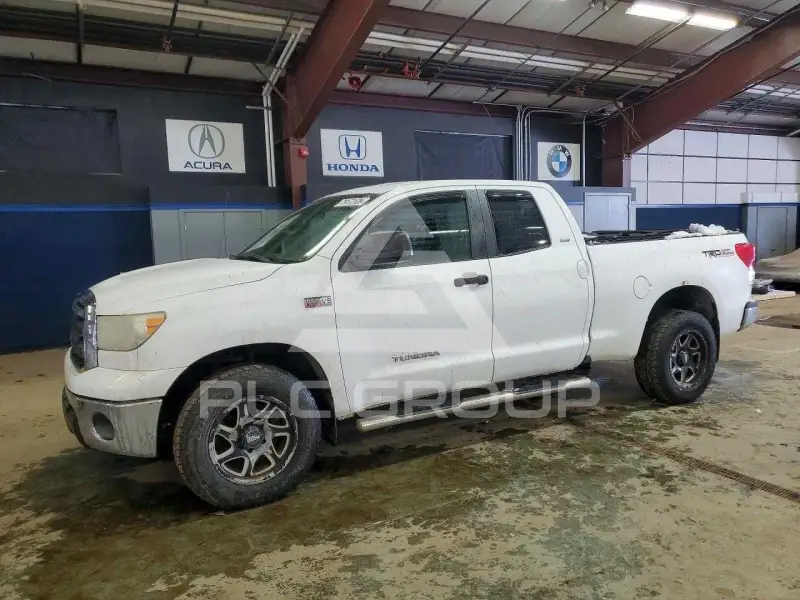 2010 Toyota TUNDRA photo