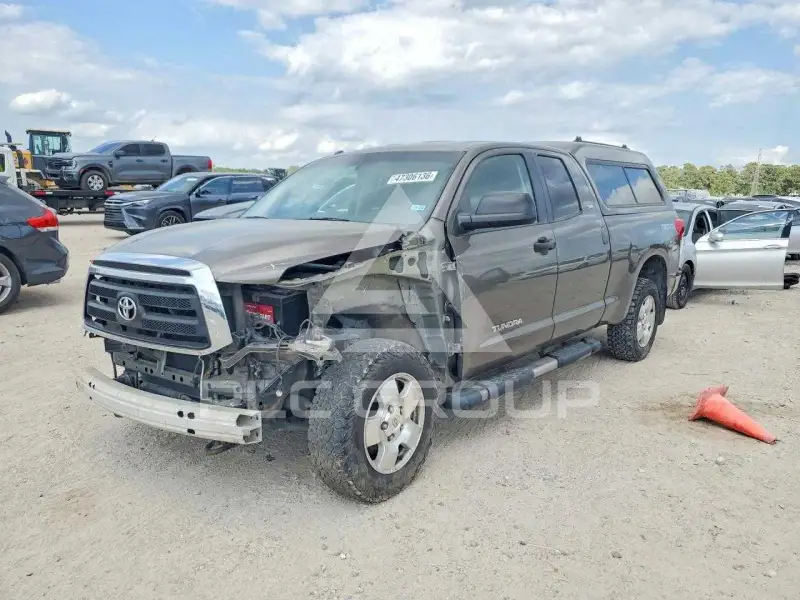 2010 Toyota TUNDRA photo