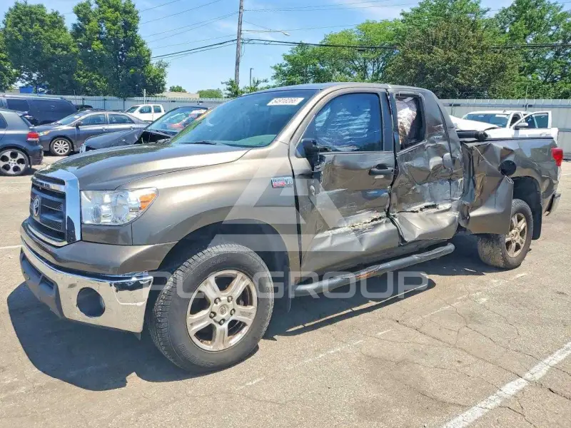 2010 Toyota TUNDRA photo