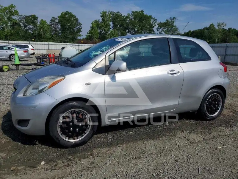 2010 Toyota YARIS фото