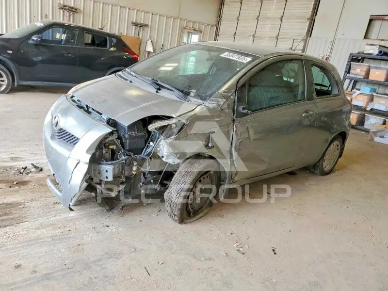 2010 Toyota YARIS фото
