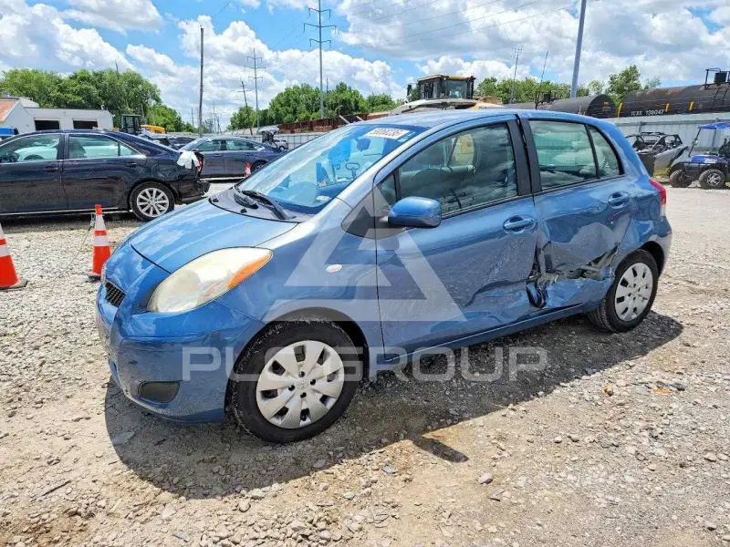 2010 Toyota YARIS фото