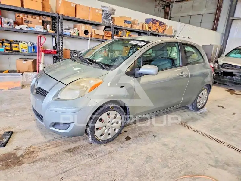 2010 Toyota YARIS фото