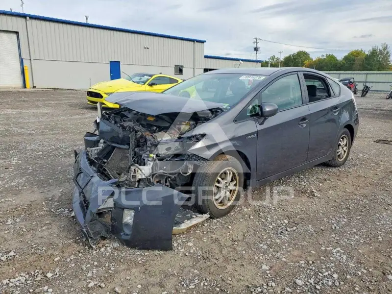 2010 Toyota PRIUS фото