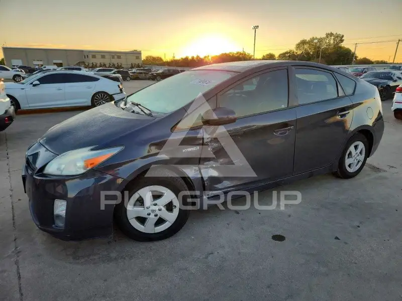 2010 Toyota PRIUS фото