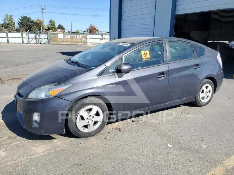 2010 Toyota PRIUS фото