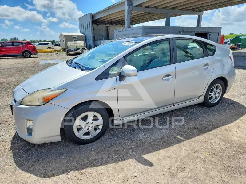 2010 Toyota PRIUS photo