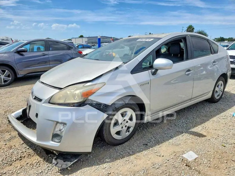 2010 Toyota PRIUS фото