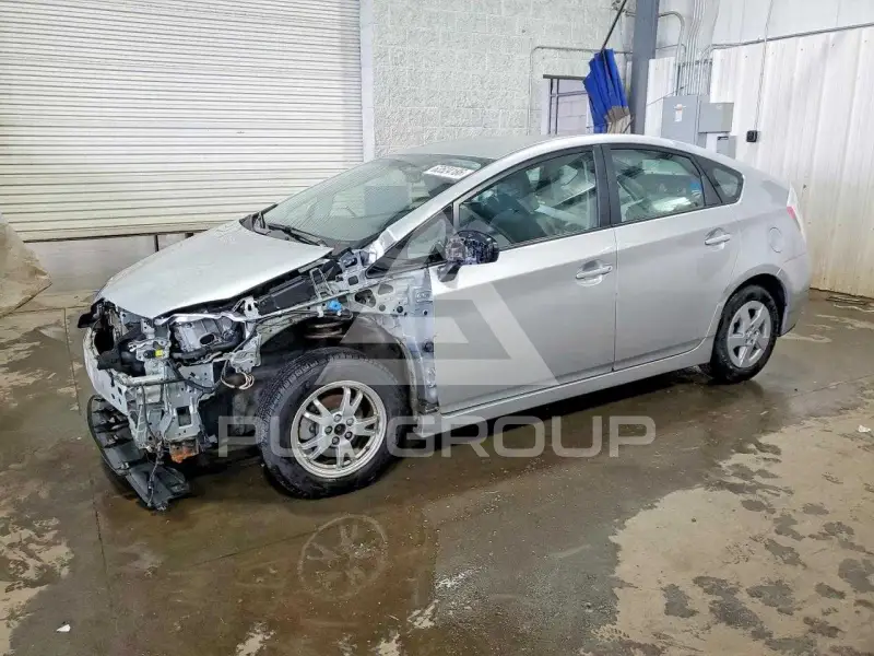 2010 Toyota PRIUS фото
