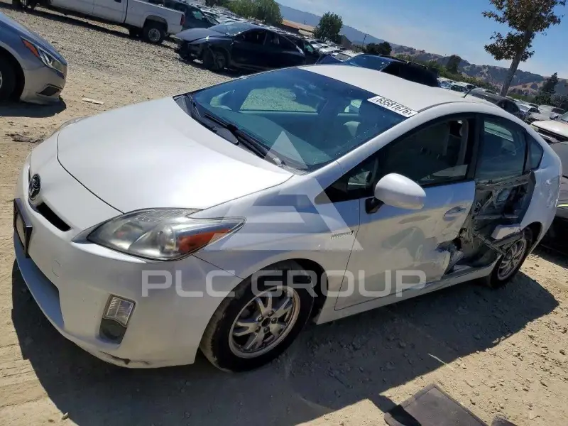 2010 Toyota PRIUS фото