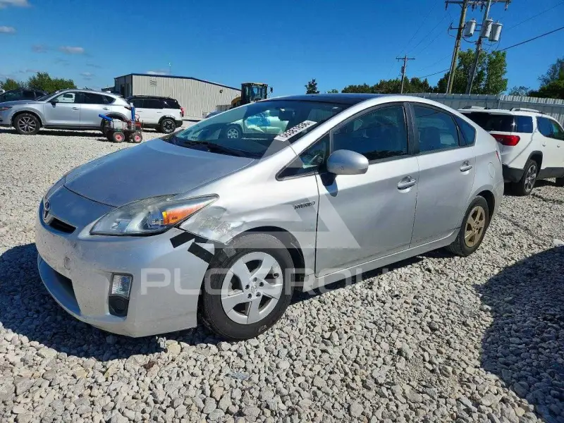 2010 Toyota PRIUS фото