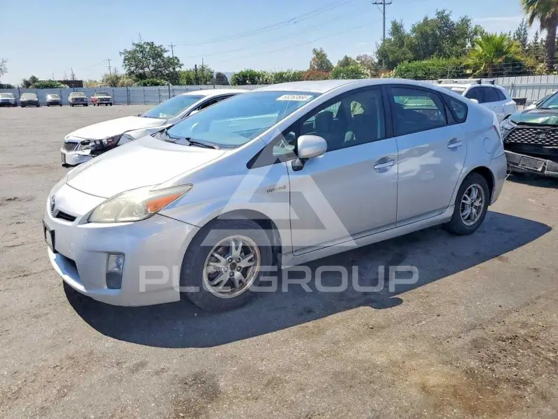 2010 Toyota PRIUS фото